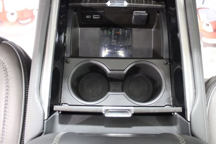 Used 2023 GMC Yukon Denali image 32