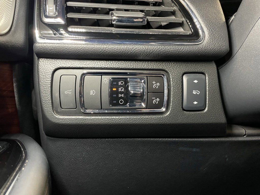 Used 2024 Lincoln Navigator Reserve image 43