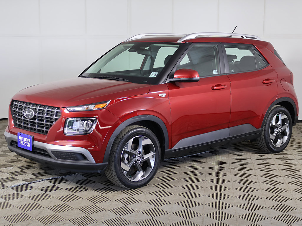 Certified 2024 Hyundai Venue SEL FWD image 7