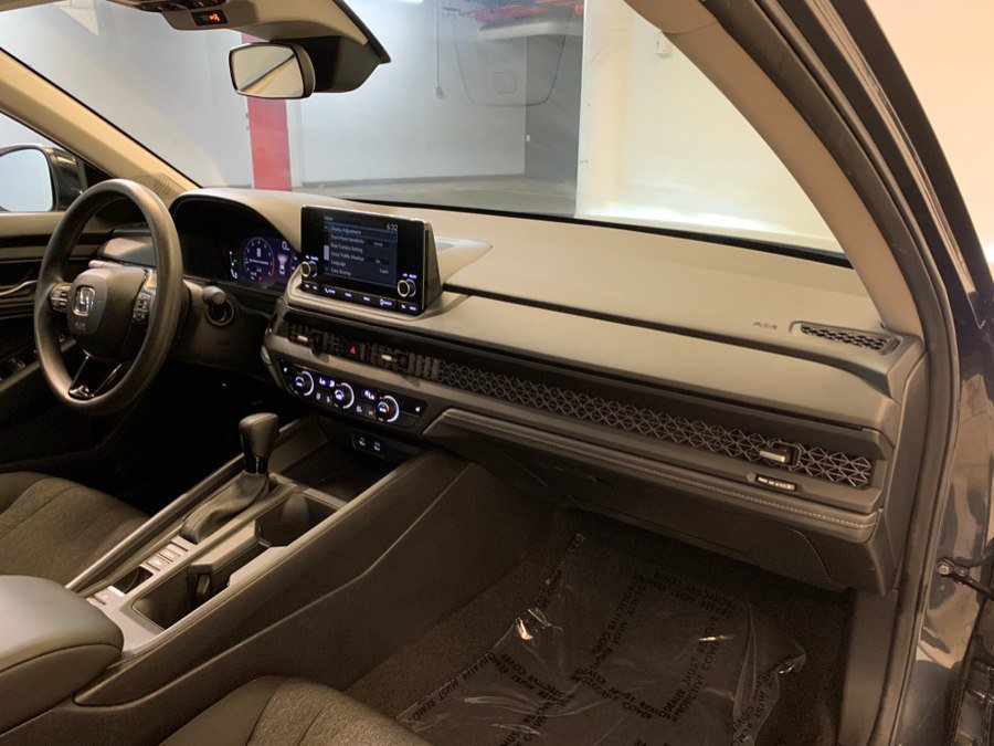 Used 2025 Honda Accord SE image 51