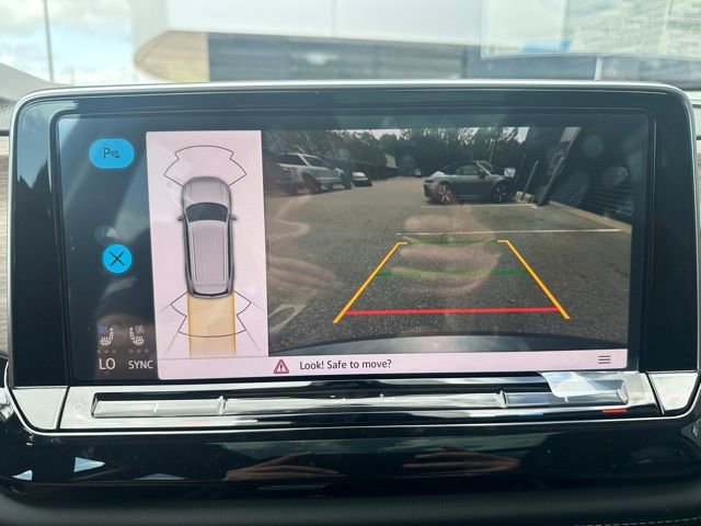 New 2025 Volkswagen Atlas SEL image 38