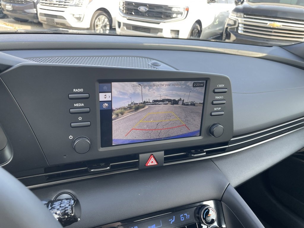 Used 2025 Hyundai Elantra Sport image 16