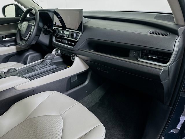 Certified 2025 Toyota Grand Highlander FWD image 31