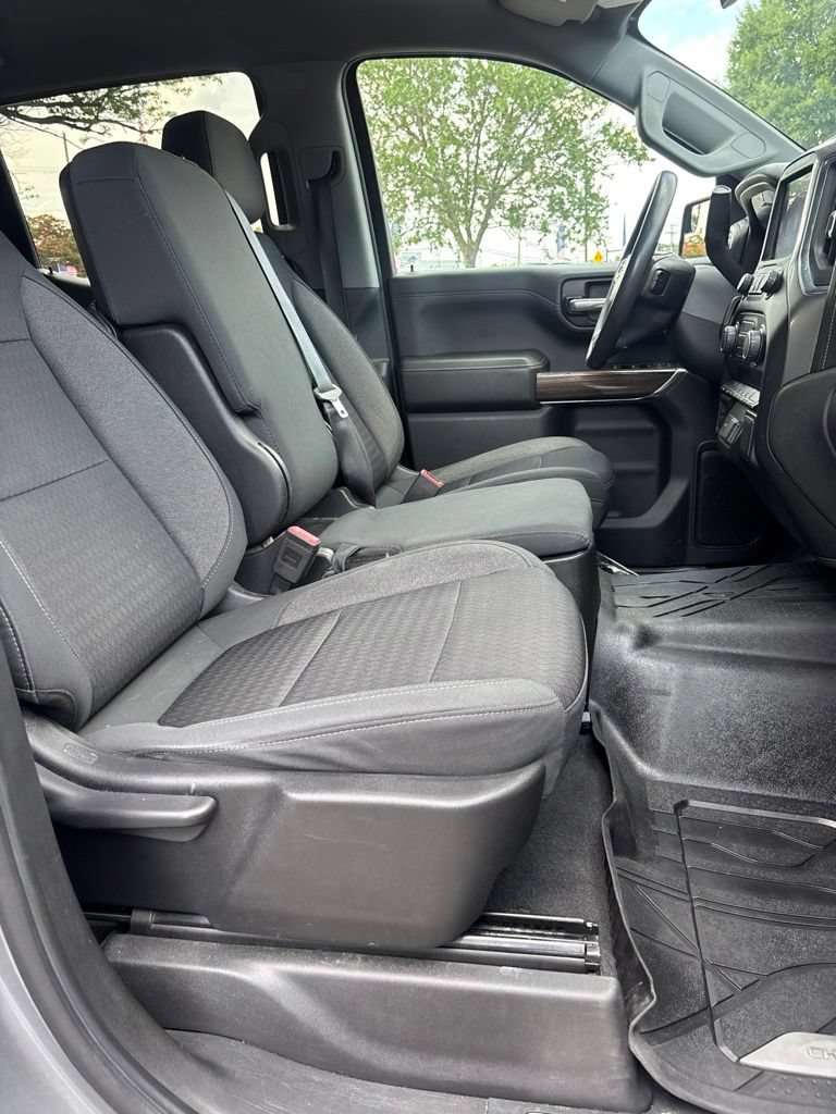 Used 2020 Chevrolet Silverado 1500 RST w/ RST Value Package AWD/4WD image 28