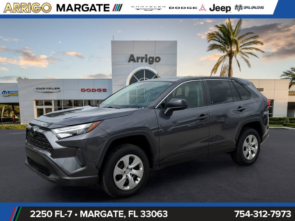 Used 2023 Toyota RAV4 LE FWD image 3