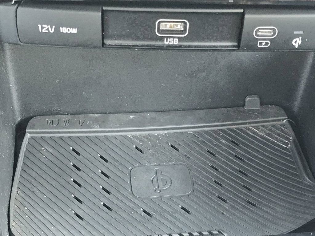 Used 2023 Kia Niro EX Touring image 30