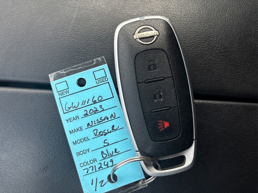 Used 2023 Nissan Rogue S image 34