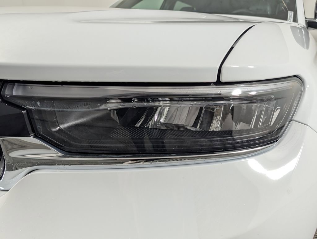 New 2025 Jeep Grand Cherokee L Limited image 14