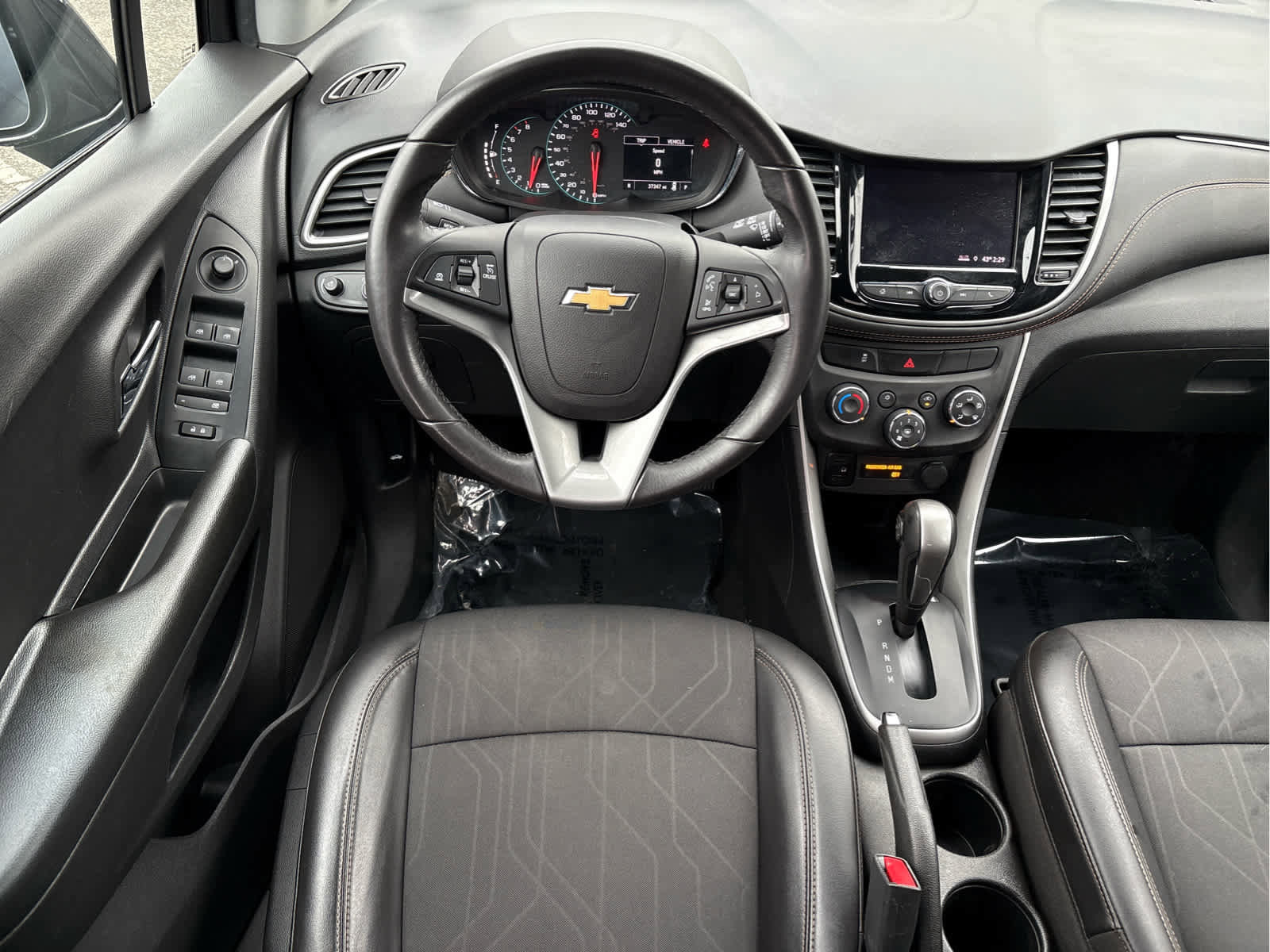 Used 2022 Chevrolet Trax LT w/ Driver Confidence Package image 13