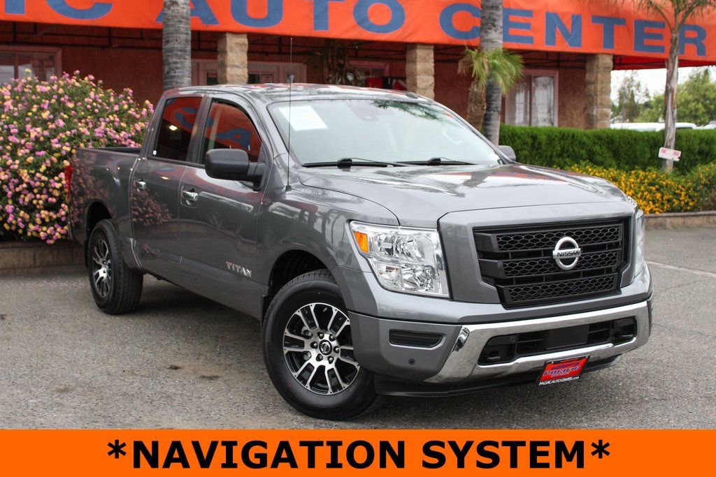 Used 2021 Nissan Titan SV w/ SV Convenience Package AWD/4WD image 2