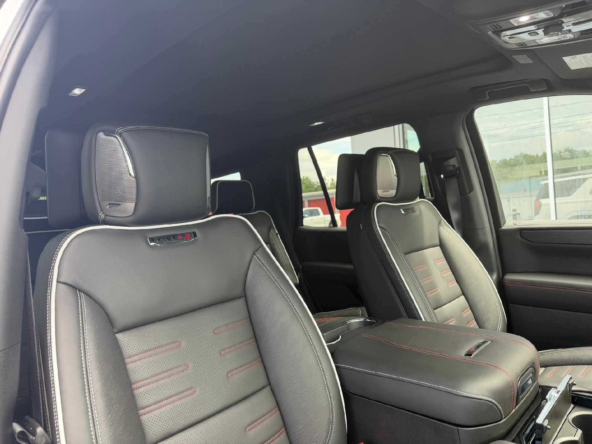 New 2026 GMC Yukon AT4 Ultimate w/ LPO, Floor Liner Package AWD/4WD image 41