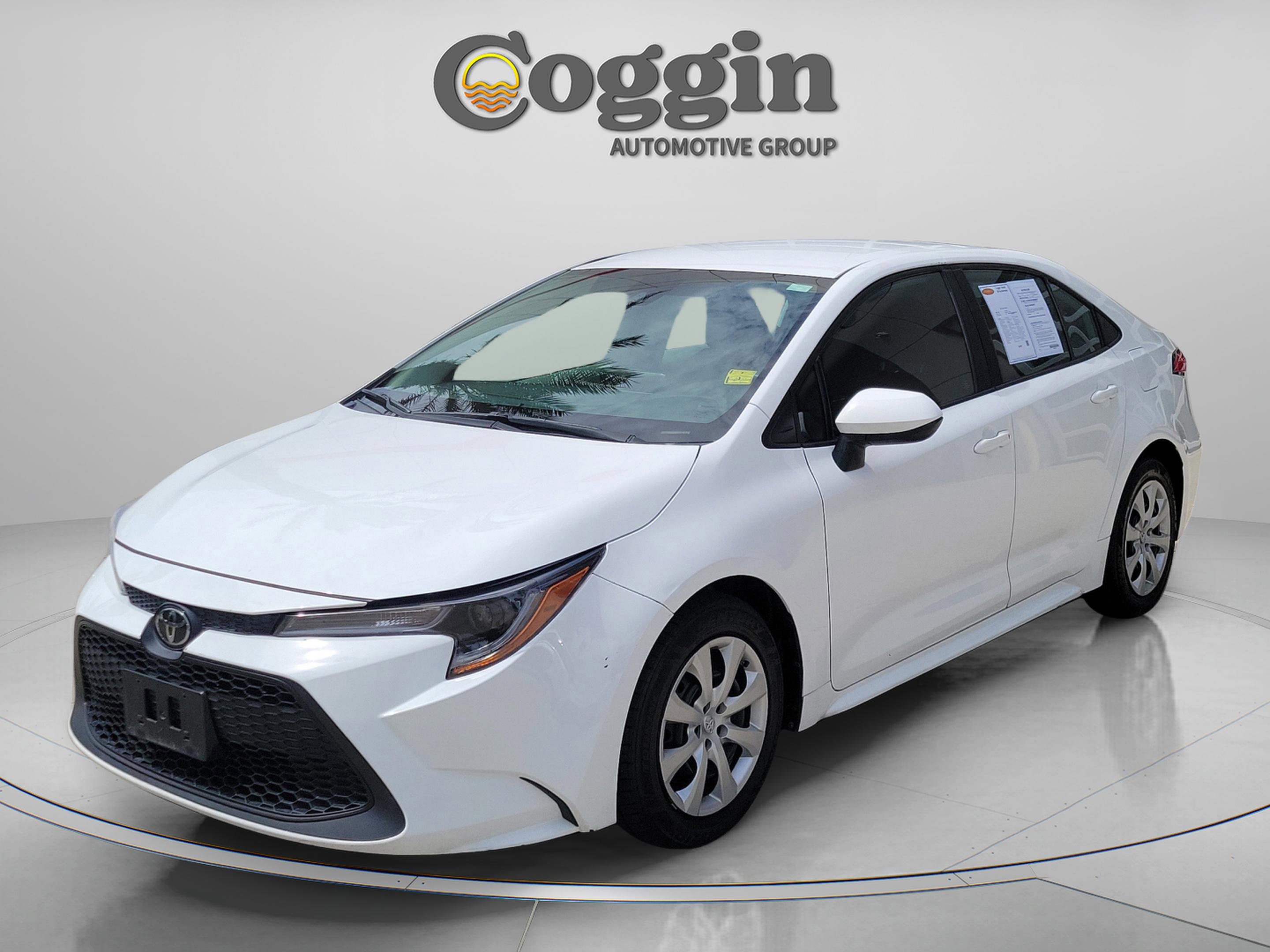 Used 2022 Toyota Corolla LE FWD image 1