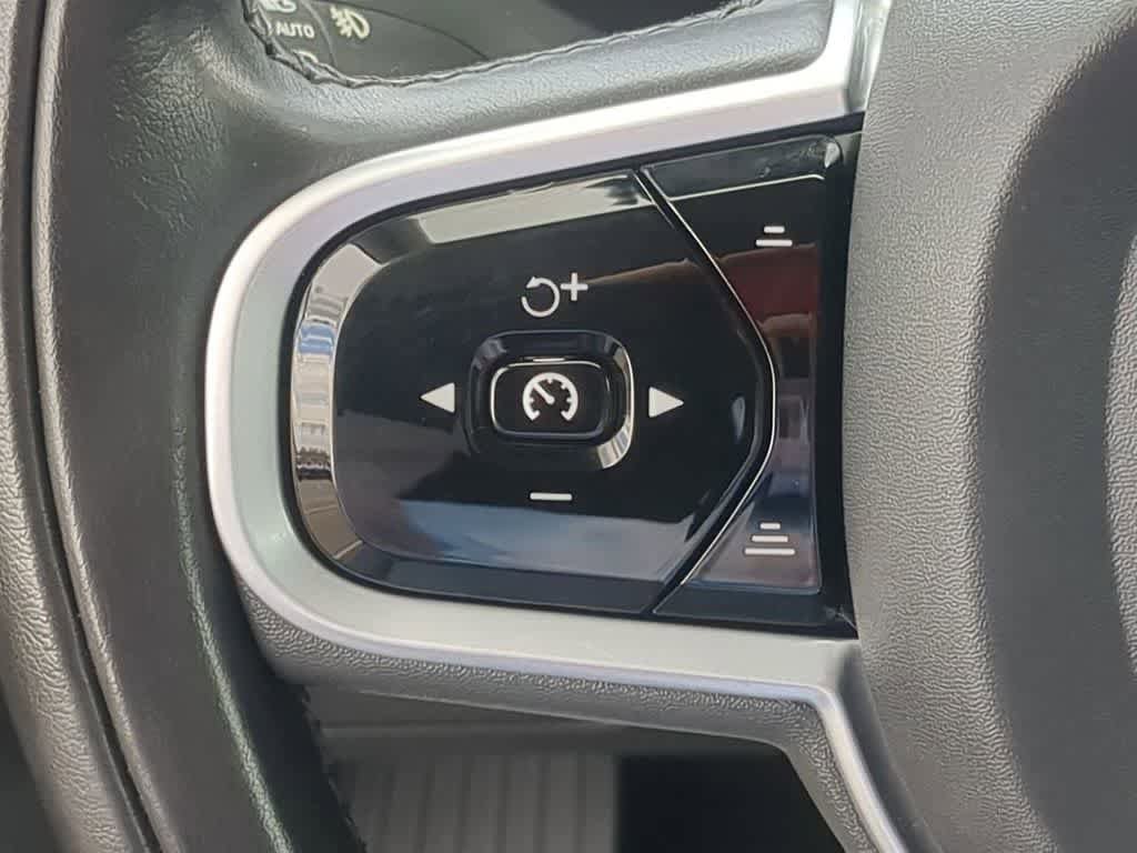 Used 2021 Volvo XC90 T8 Momentum AWD/4WD image 22