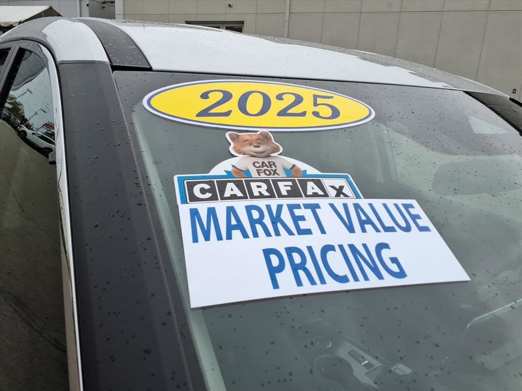 Certified 2025 Nissan Rogue S image 9