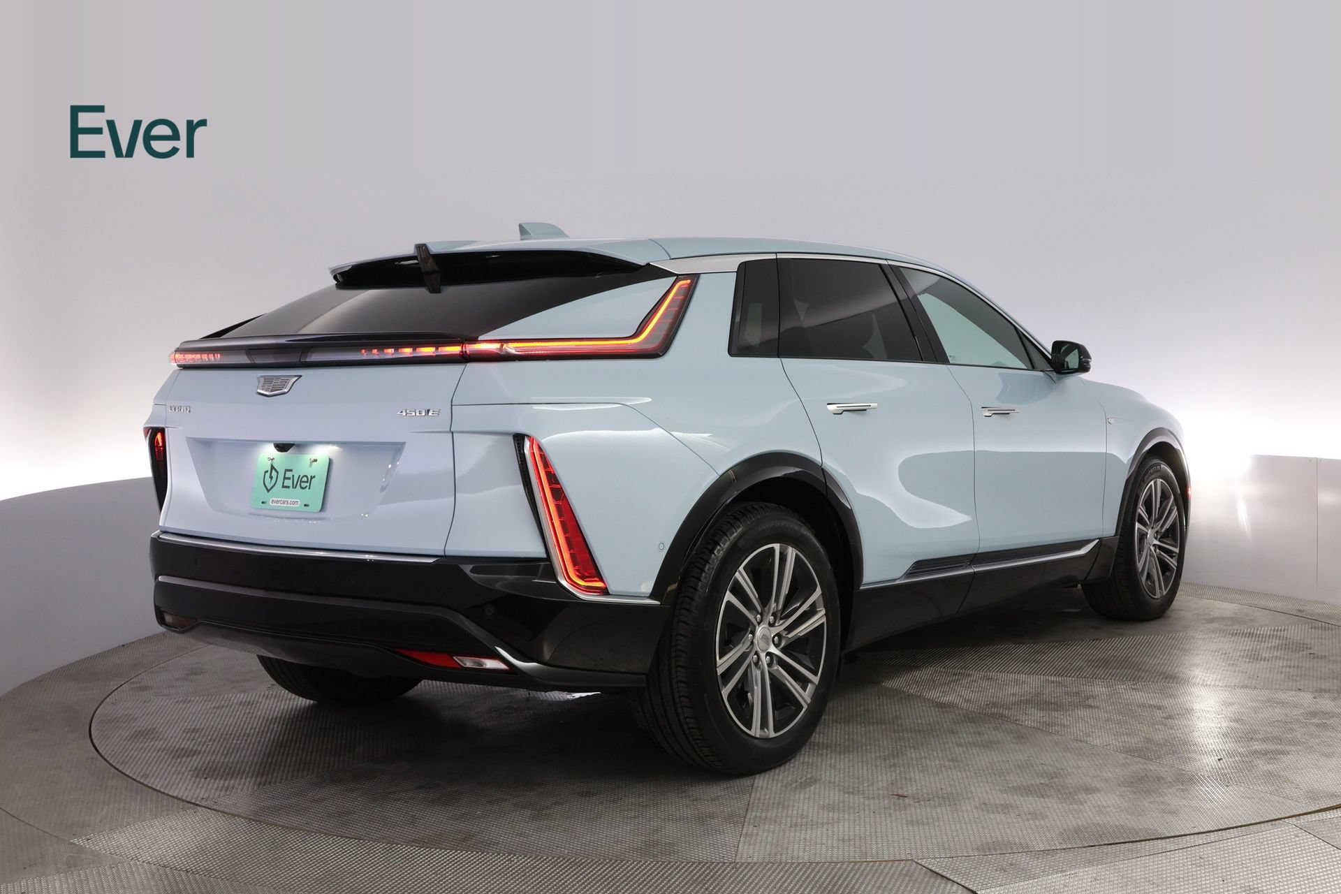 Used 2024 Cadillac Lyriq Luxury RWD image 3