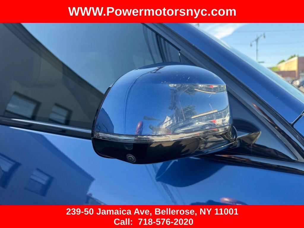 Used 2021 BMW X7 xDrive40i w/ M Sport Package AWD/4WD image 11