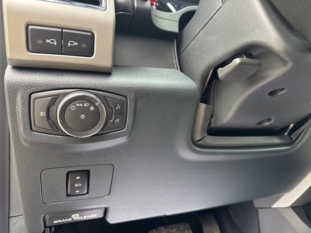 Used 2022 Ford F350 Lariat w/ Lariat Value Package AWD/4WD image 14