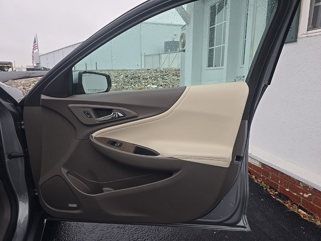 Used 2024 Chevrolet Malibu LT image 23
