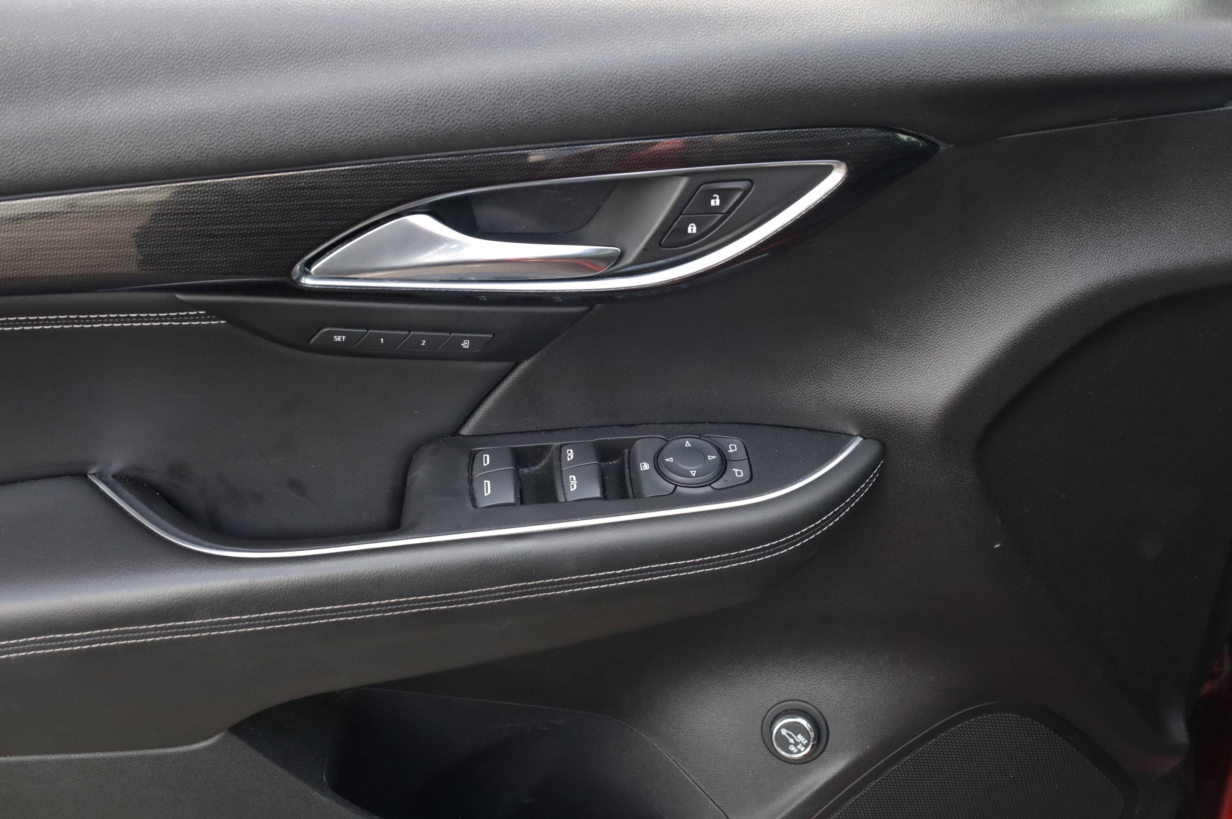 Used 2023 Buick Envision Essence w/ Sport Touring Package image 27