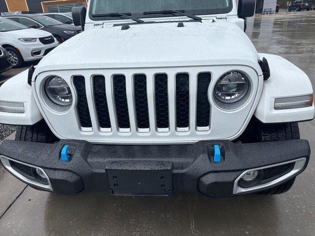 Used 2022 Jeep Wrangler Unlimited Sahara w/ Cold Weather Group image 13