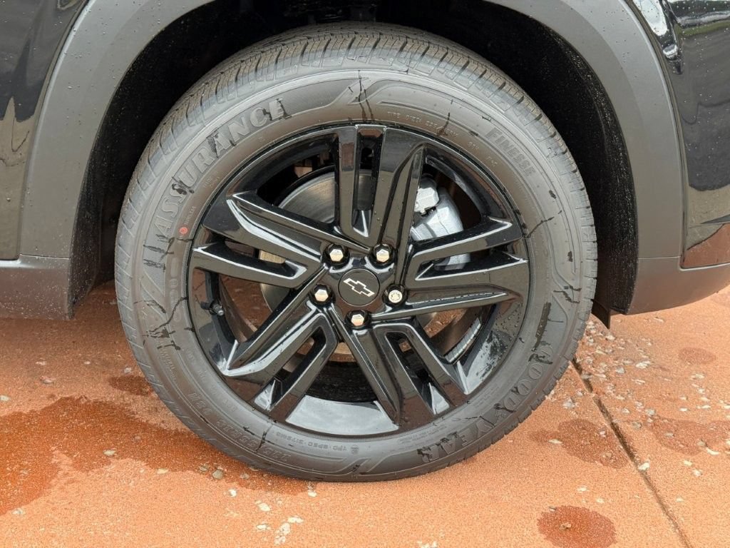 New 2026 Chevrolet Trax ACTIV w/ Sunroof Package FWD image 7