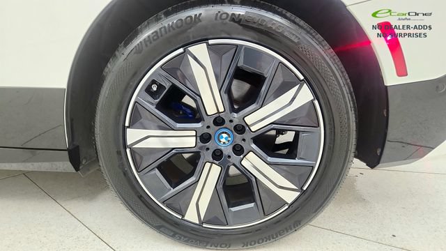 Used 2023 BMW iX xDrive50 w/ Sport Package AWD/4WD image 75