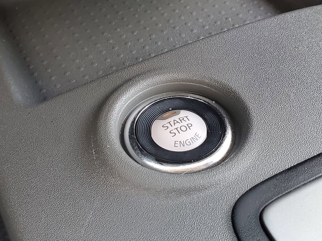 Used 2020 Nissan Frontier SV w/ Midnight Edition Floor Mats image 30