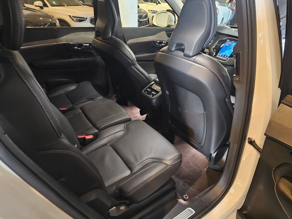 Certified 2024 Volvo XC90 B6 Ultimate AWD/4WD image 8