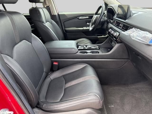 Certified 2025 Honda Pilot Touring image 20