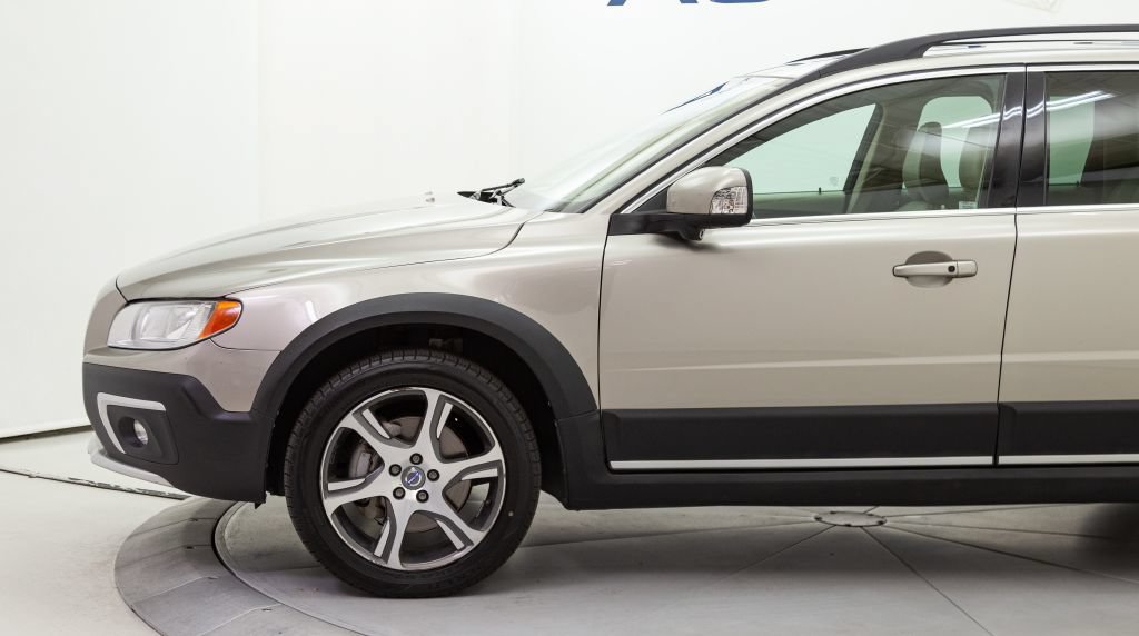 Used 2015 Volvo XC70 T6 w/ Technology Package AWD/4WD image 11
