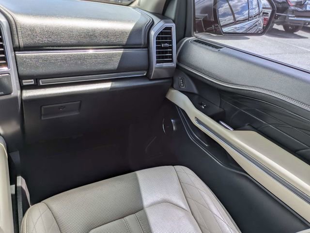 Used 2018 Ford Expedition Platinum RWD image 17