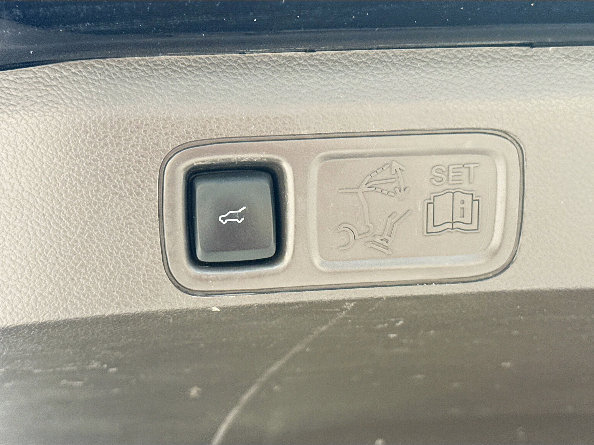 Used 2023 Lincoln Navigator L Reserve AWD/4WD image 12