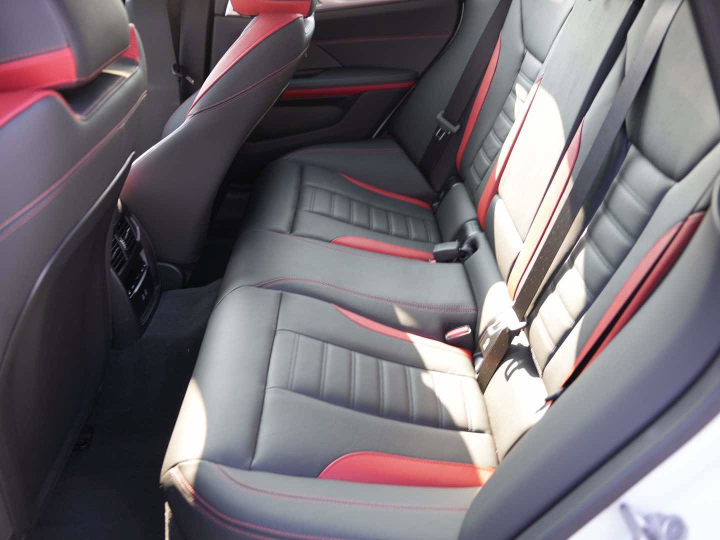 Used 2025 BMW i4 xDrive40i image 10