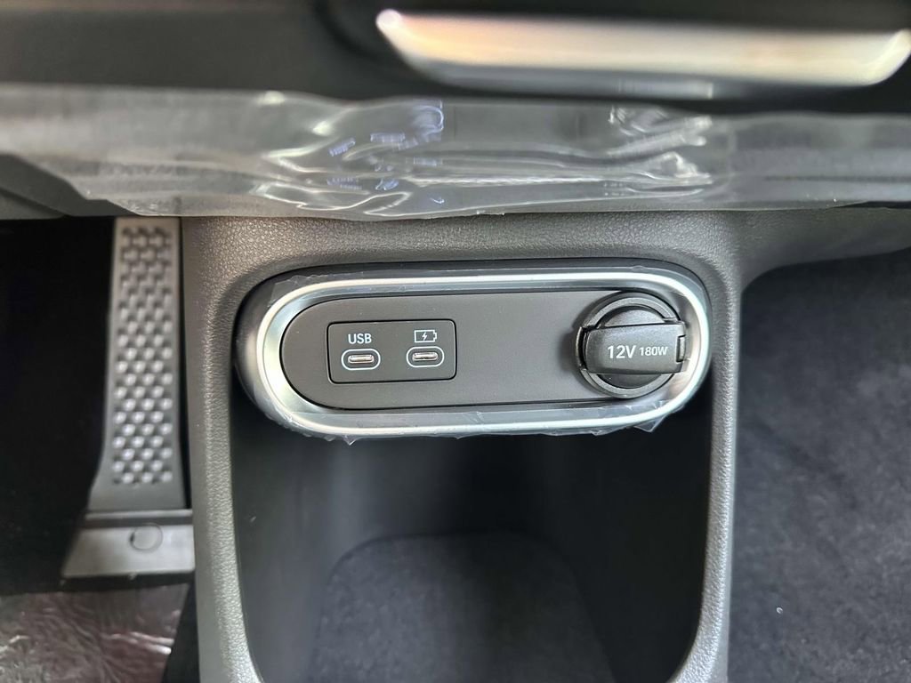 New 2025 Genesis GV60 Advanced image 13