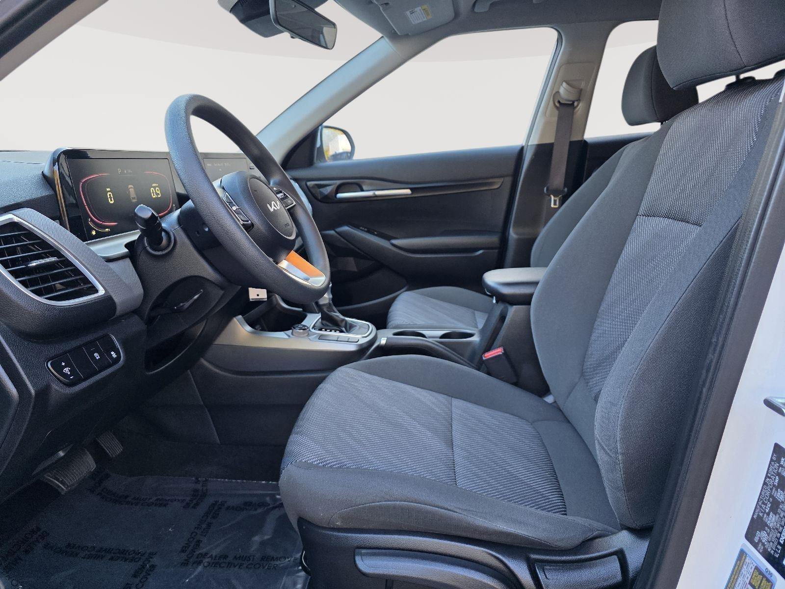 Used 2024 Kia Seltos LX image 11