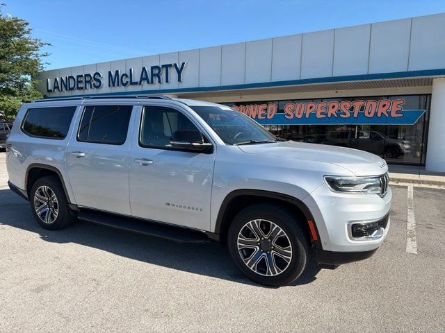 Used 2024 Jeep Wagoneer L Series II w/ Flexible Seating Group RWD image 1