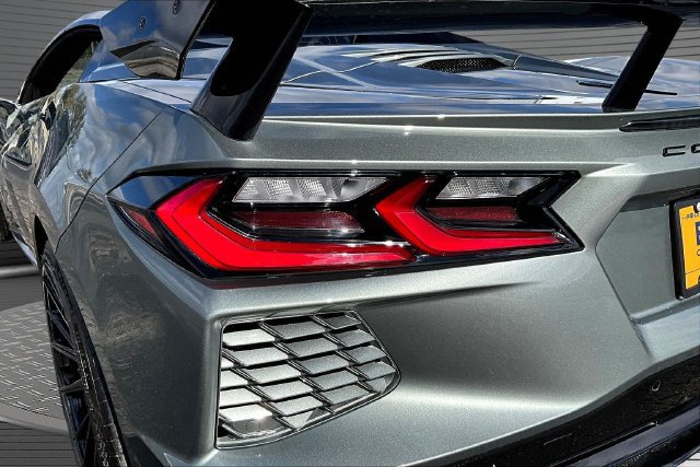 Used 2023 Chevrolet Corvette Stingray Preferred Conv w/ Z51 Performance Package RWD image 20