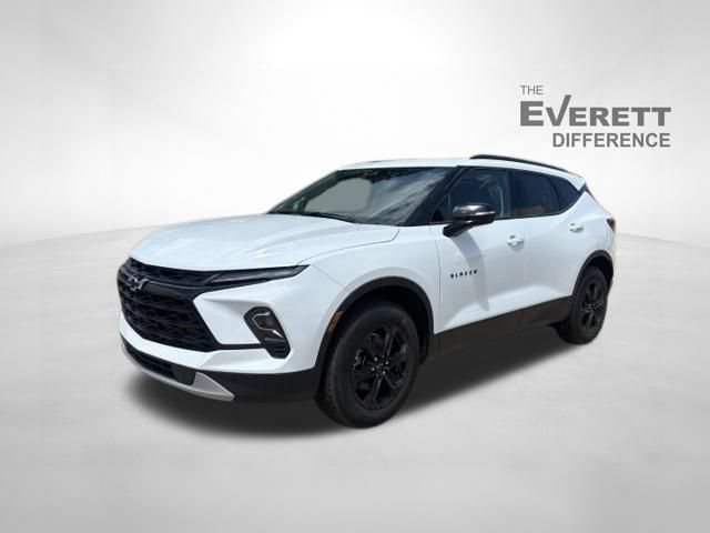 New 2026 Chevrolet Blazer LT w/ Midnight/Sport Edition FWD image 3