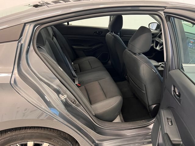 Used 2025 Nissan Altima 2.5 SV FWD image 10