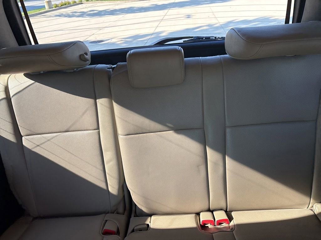 Used 2012 Toyota Sequoia Platinum AWD/4WD image 25