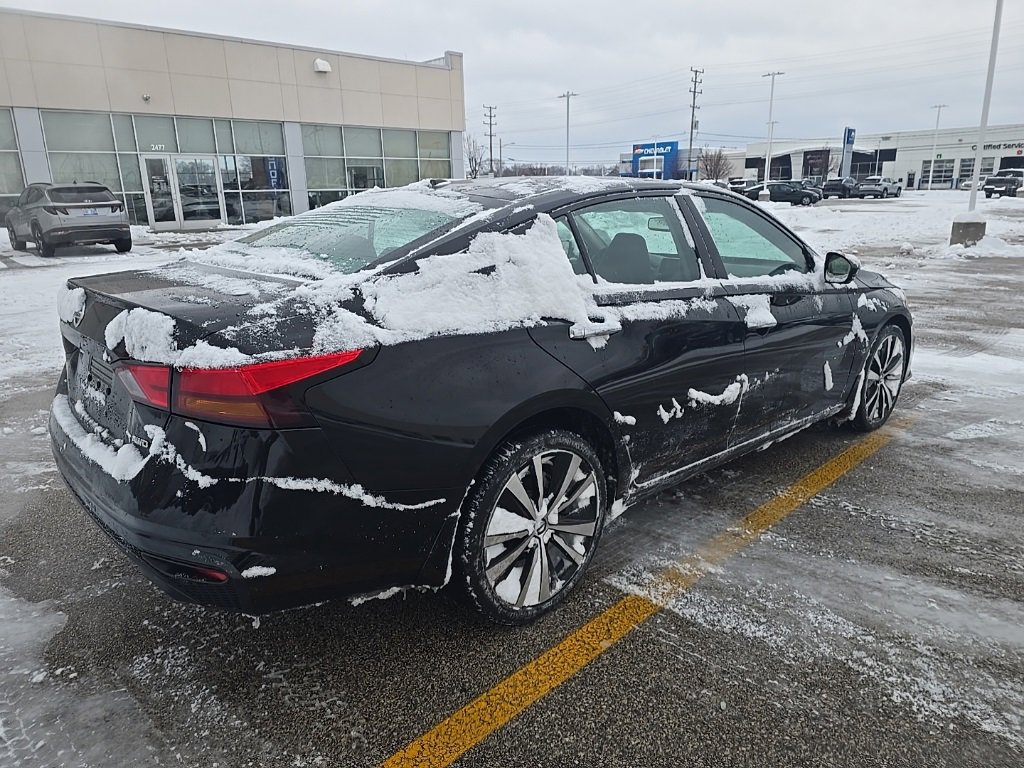 Used 2019 Nissan Altima 2.5 Platinum image 3