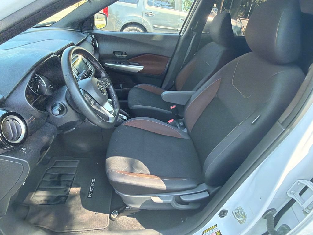 Used 2019 Nissan Kicks SR FWD image 18