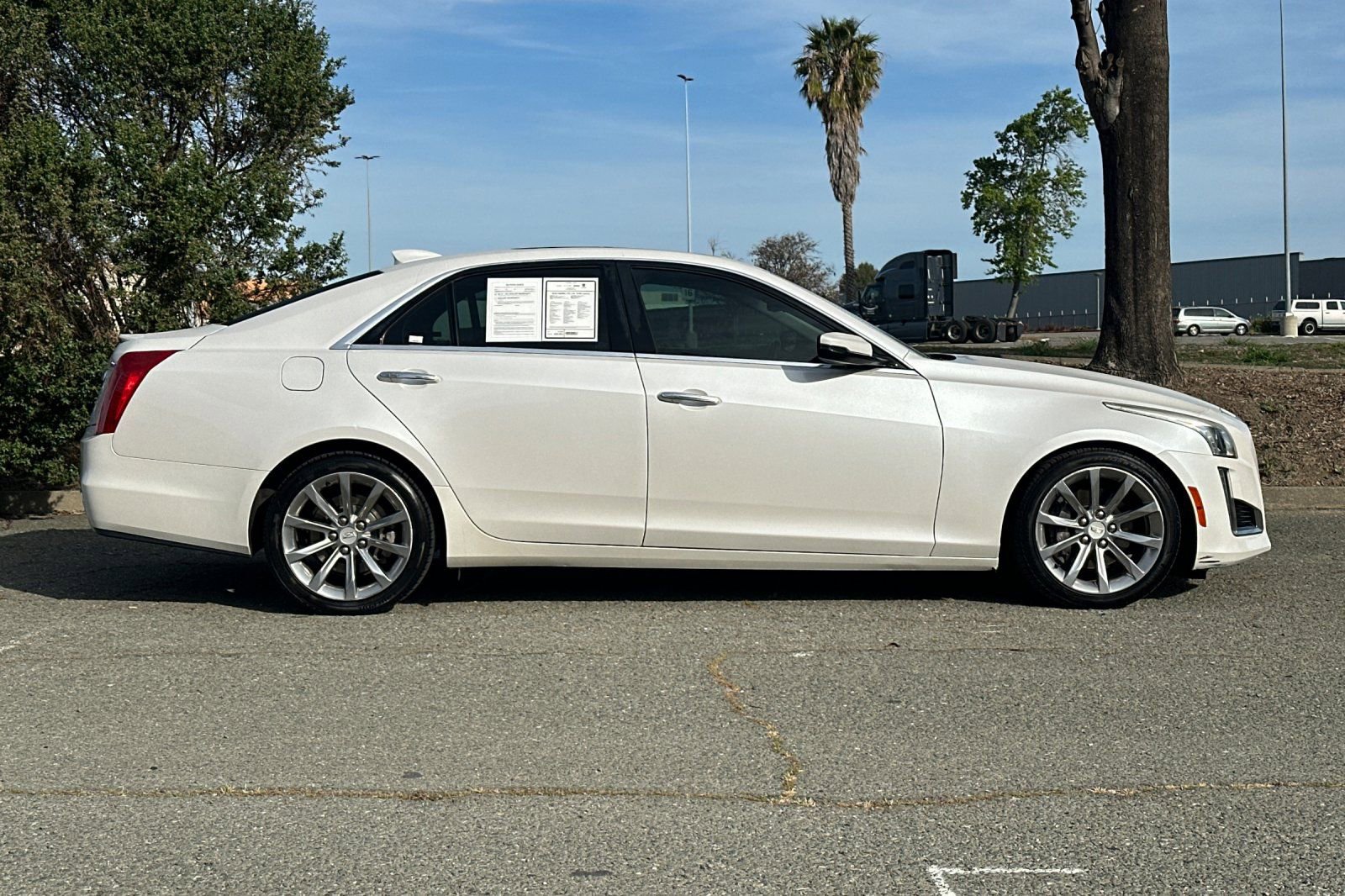 Used 2019 Cadillac CTS Luxury image 2