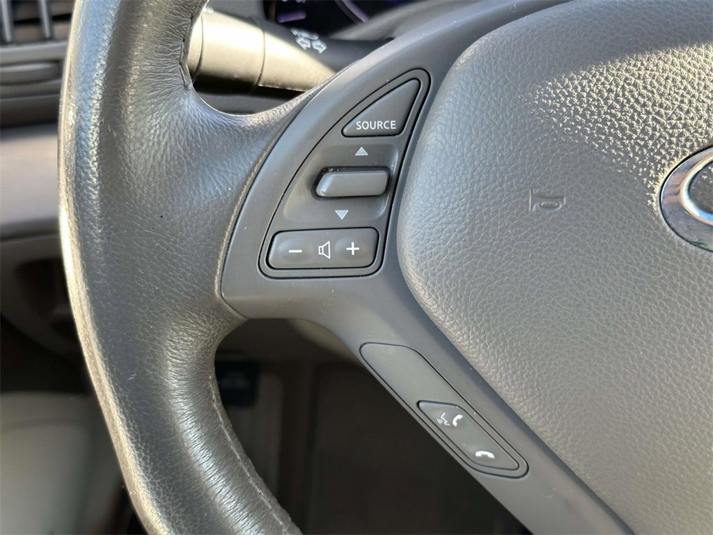 Used 2013 INFINITI G37 Journey w/ Premium Pkg image 9