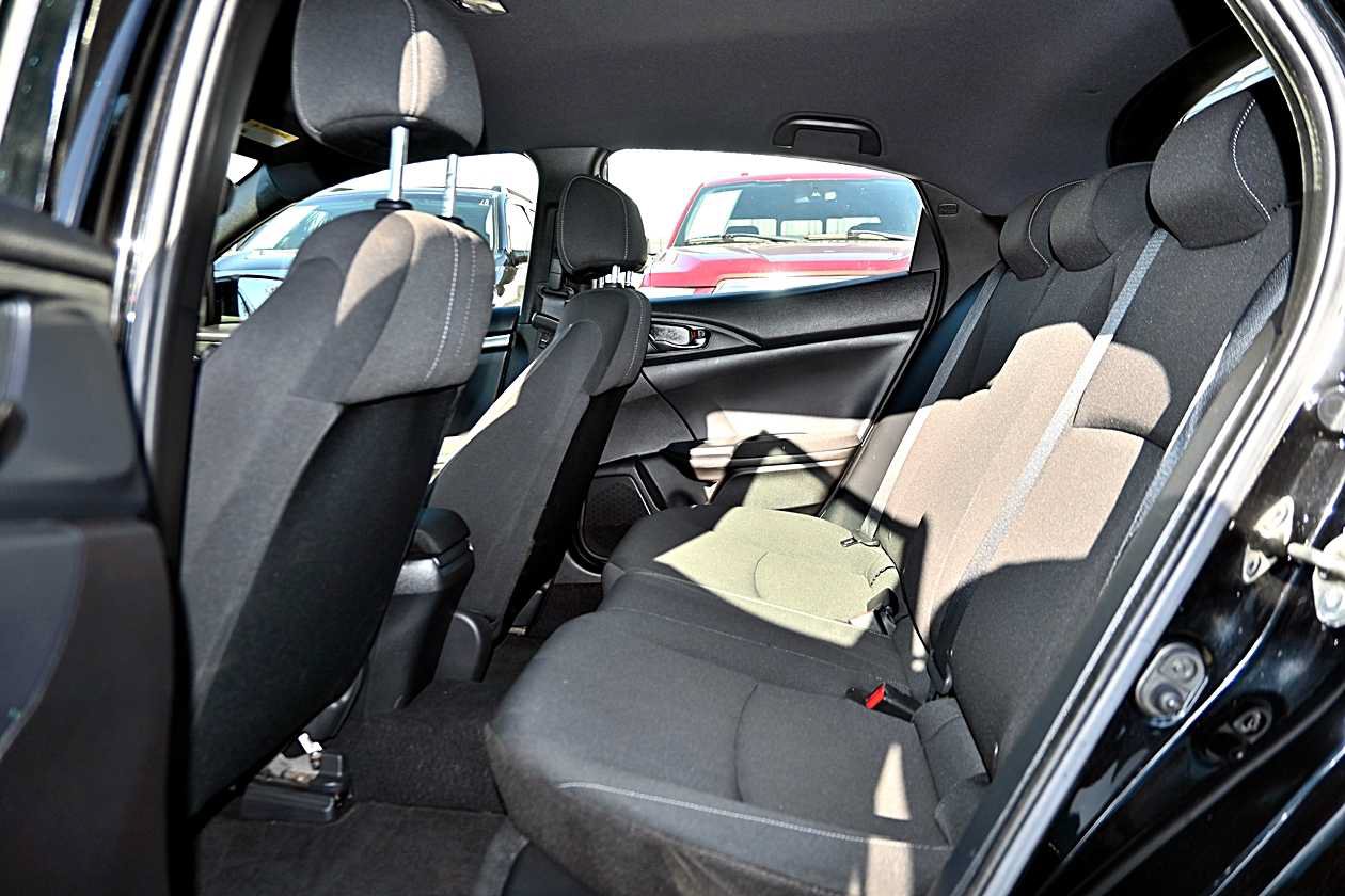 Used 2018 Honda Civic Sport image 10