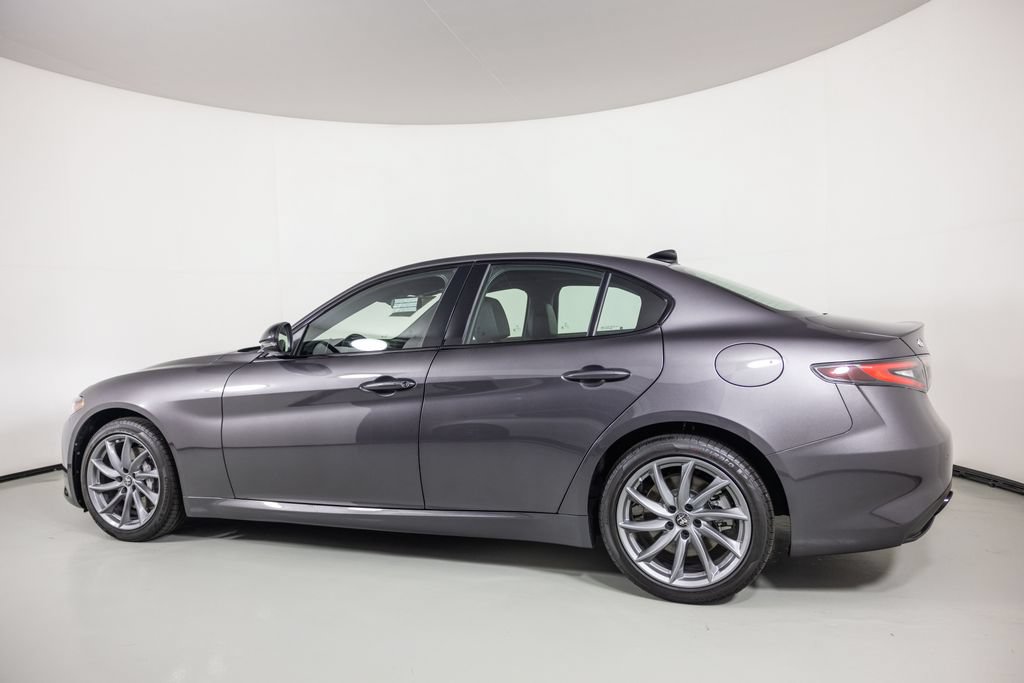 New 2026 Alfa Romeo Giulia AWD image 5