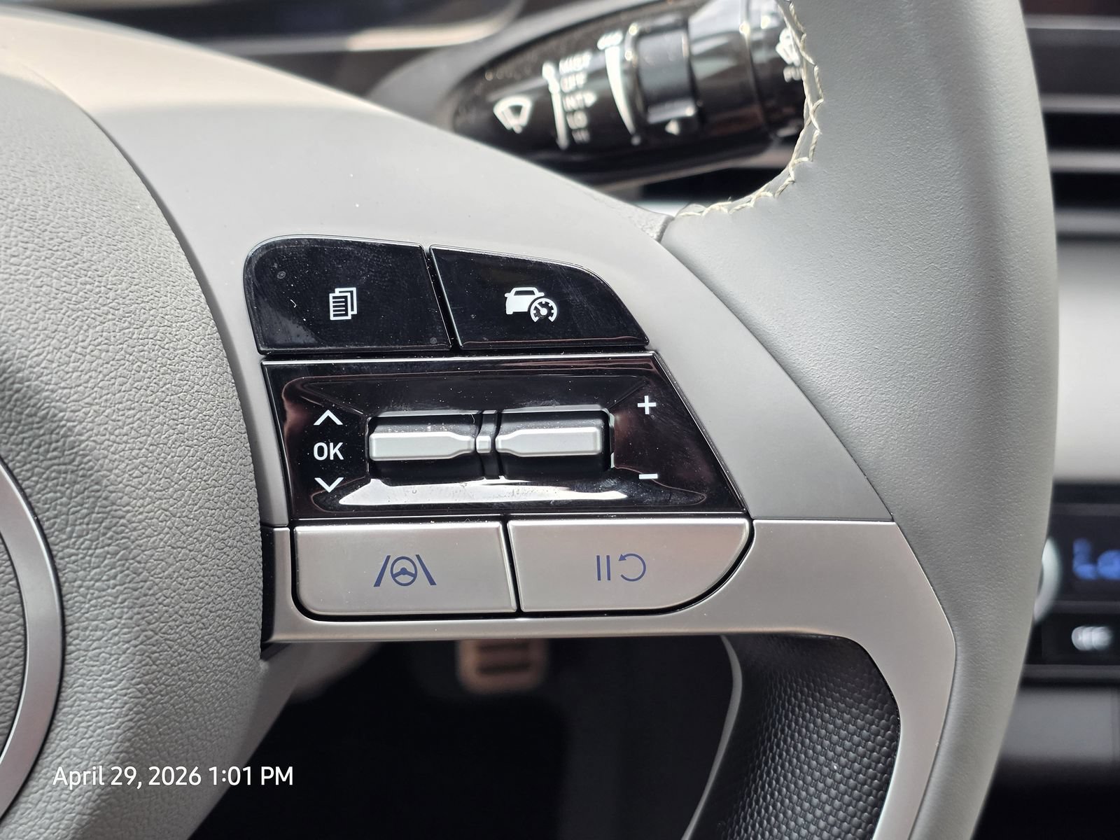Used 2025 Hyundai Elantra Sport FWD image 25