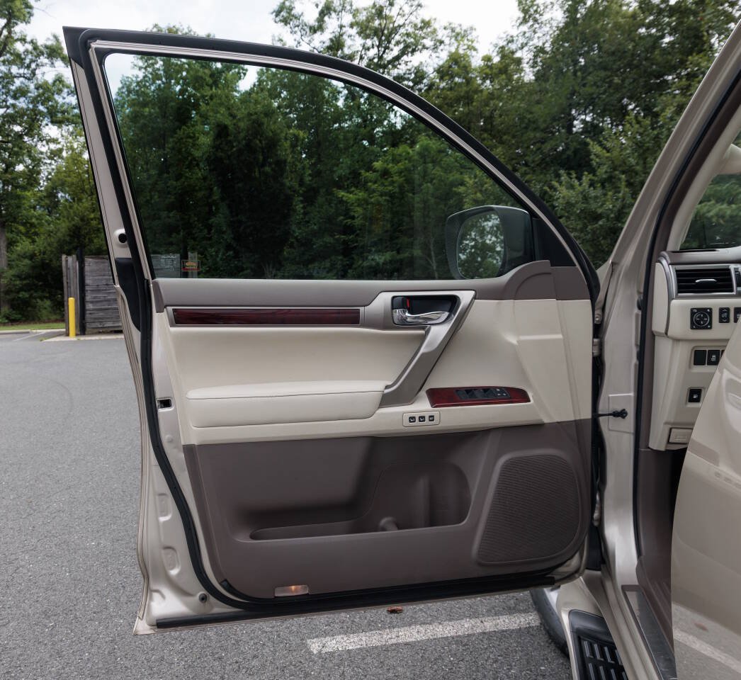 Used 2010 Lexus GX 460 w/ Comfort Plus Pkg AWD/4WD image 8