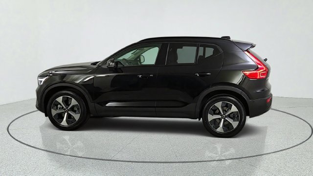New 2026 Volvo XC40 B5 Plus w/ Protection Package Premier AWD/4WD image 4