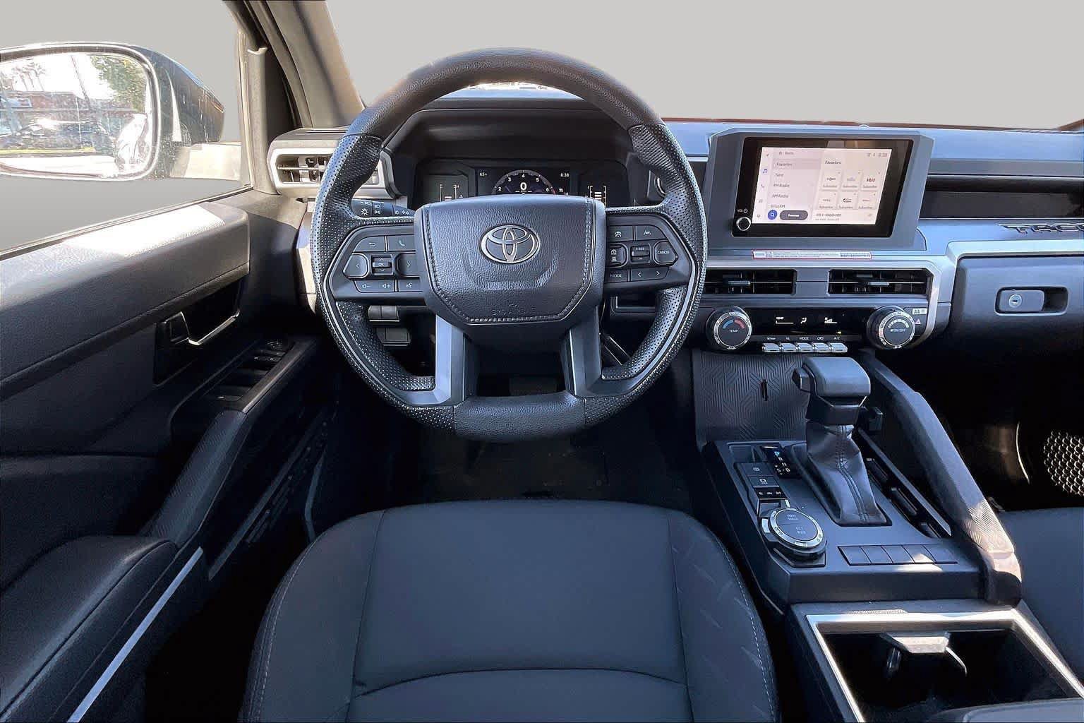 Certified 2025 Toyota Tacoma SR5 AWD/4WD image 5